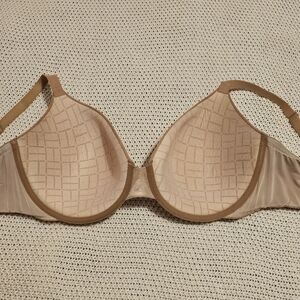 Victoria's Secret Uplift Semi Demi bra nude Push Up size 38DDD Lined Underwire